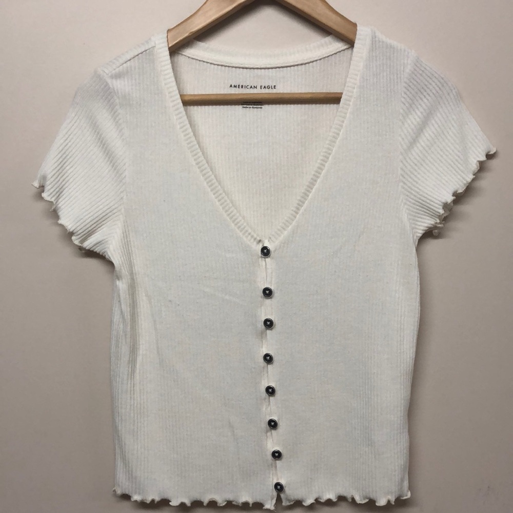 American Eagle white short sleeve shirt
